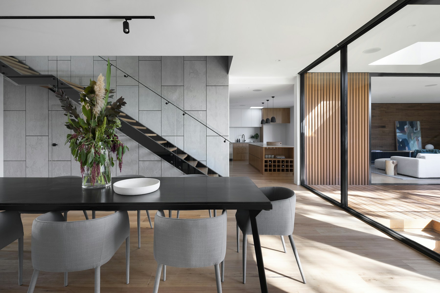 Interior contemporâneo de uma residência de alto padrão